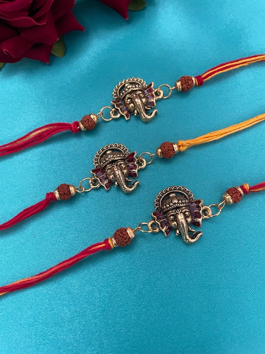 Rakhis