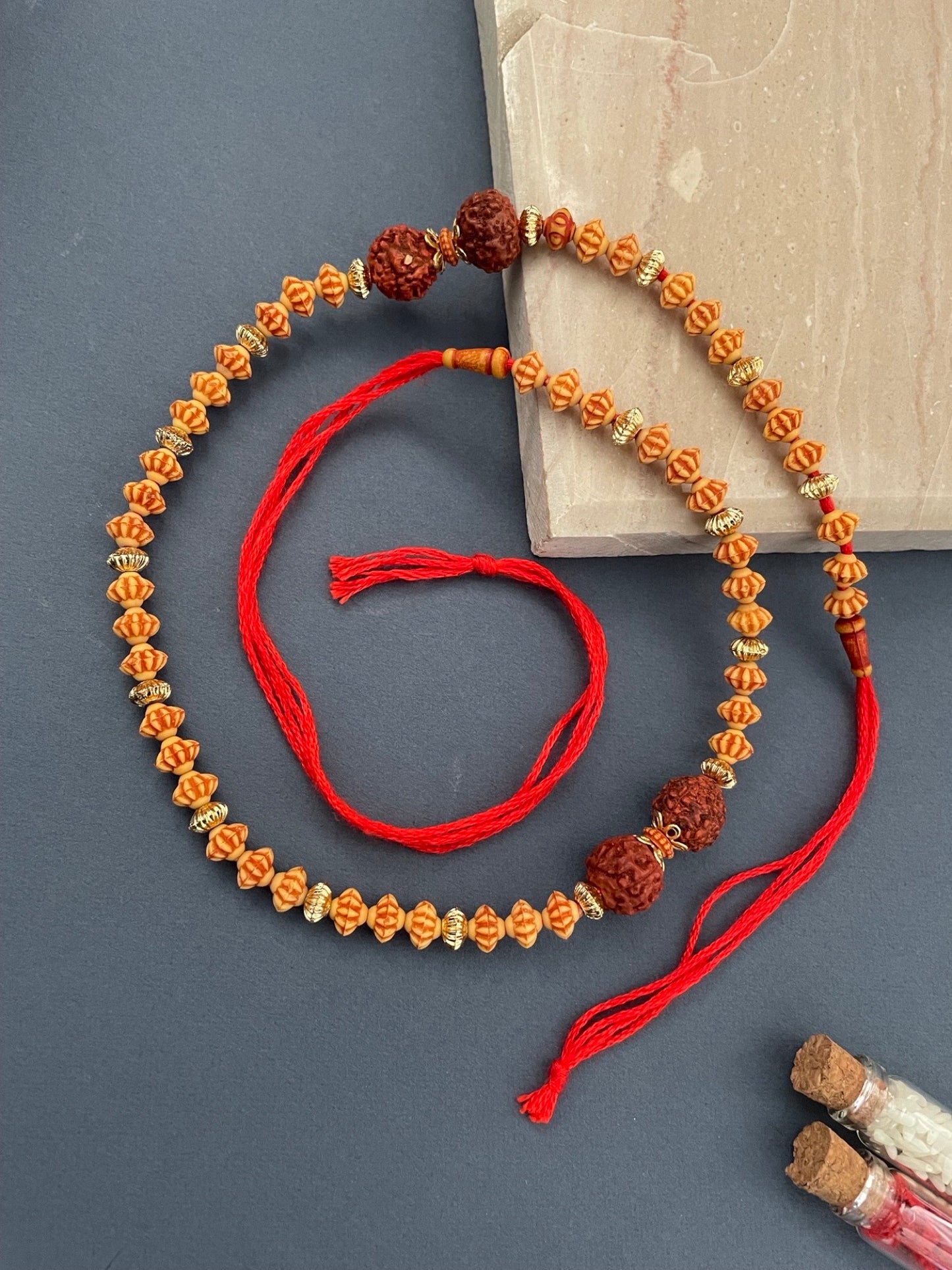 Rakhis