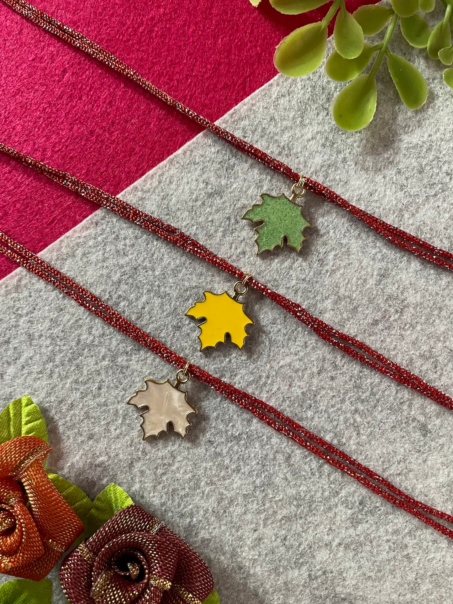 (Set of 3) Maple Leaf Charms Rakhi Lumba