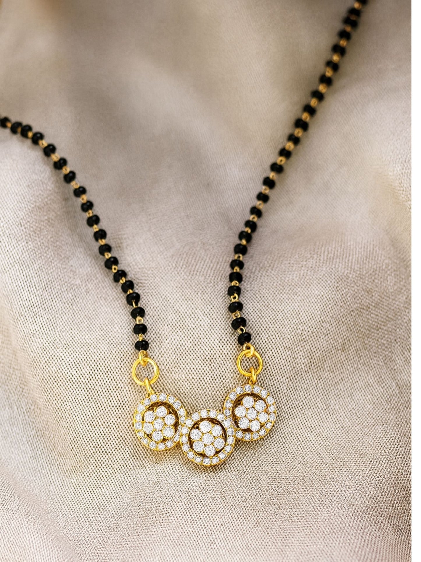 AD Flower Round Pendant Short Mangalsutra Design