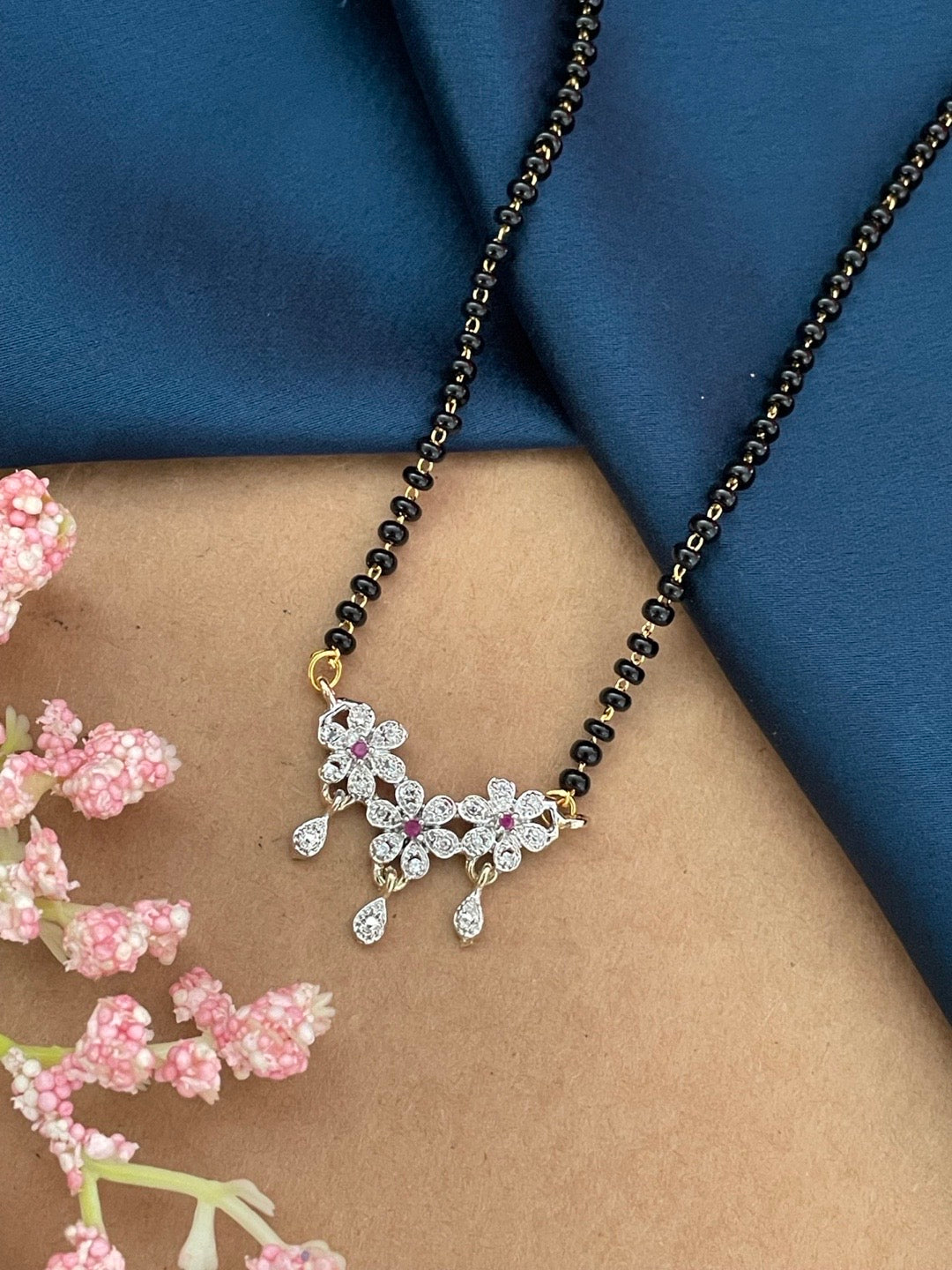 Short Mangalsutra Designs Gold Plated Latest American Diamond Flower Pendant Mangalsutra