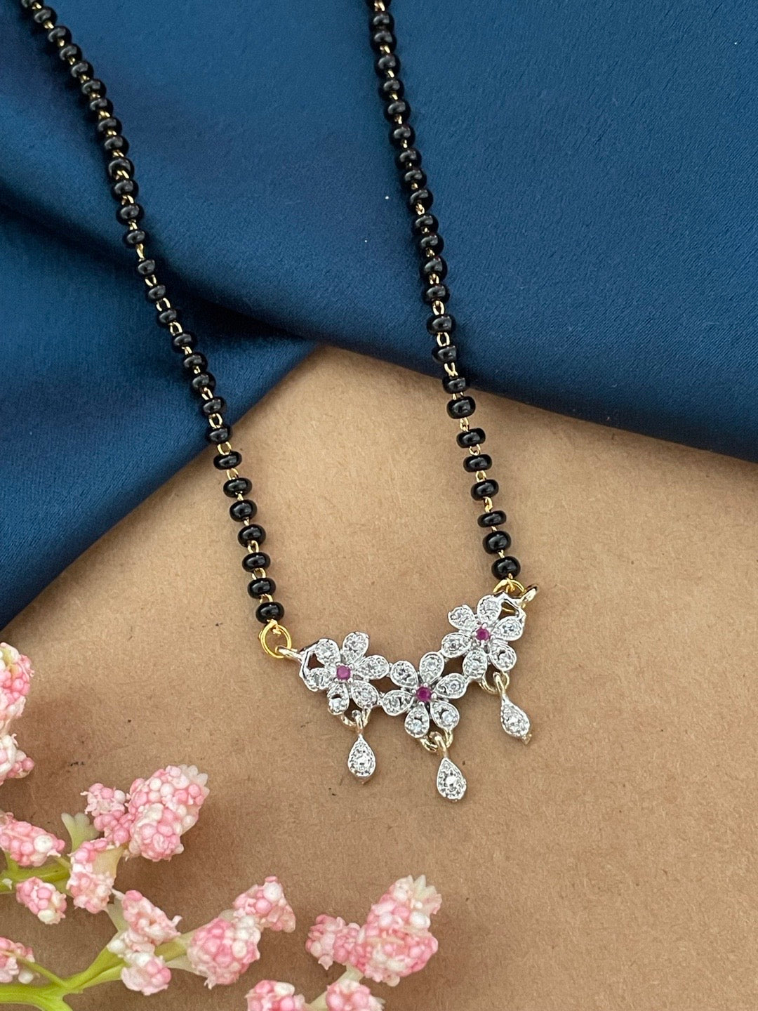 Short Mangalsutra Designs Gold Plated Latest American Diamond Flower Pendant Mangalsutra