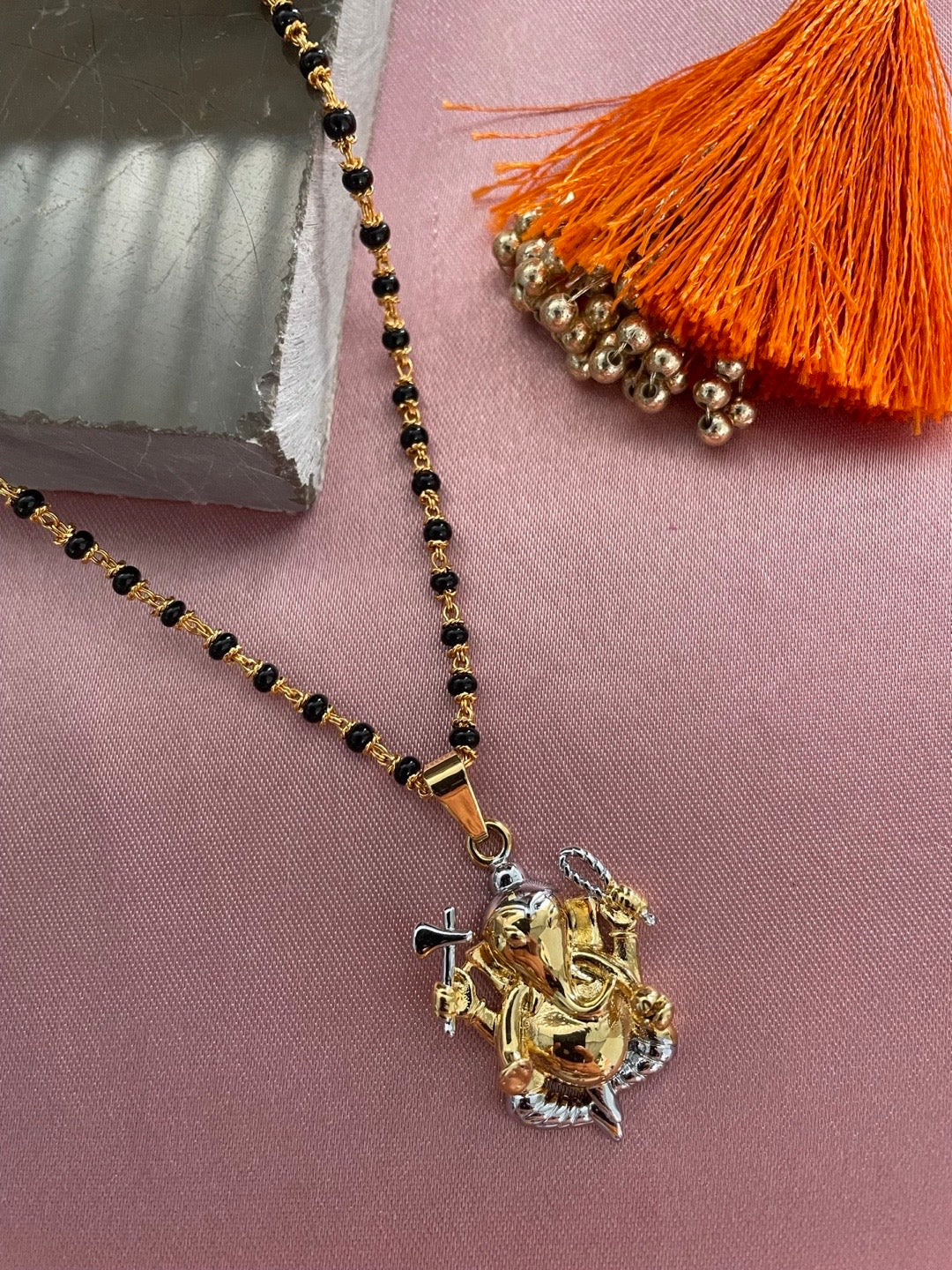 Gold/ Silver Ganesha Pendant Short Mangalsutra Design