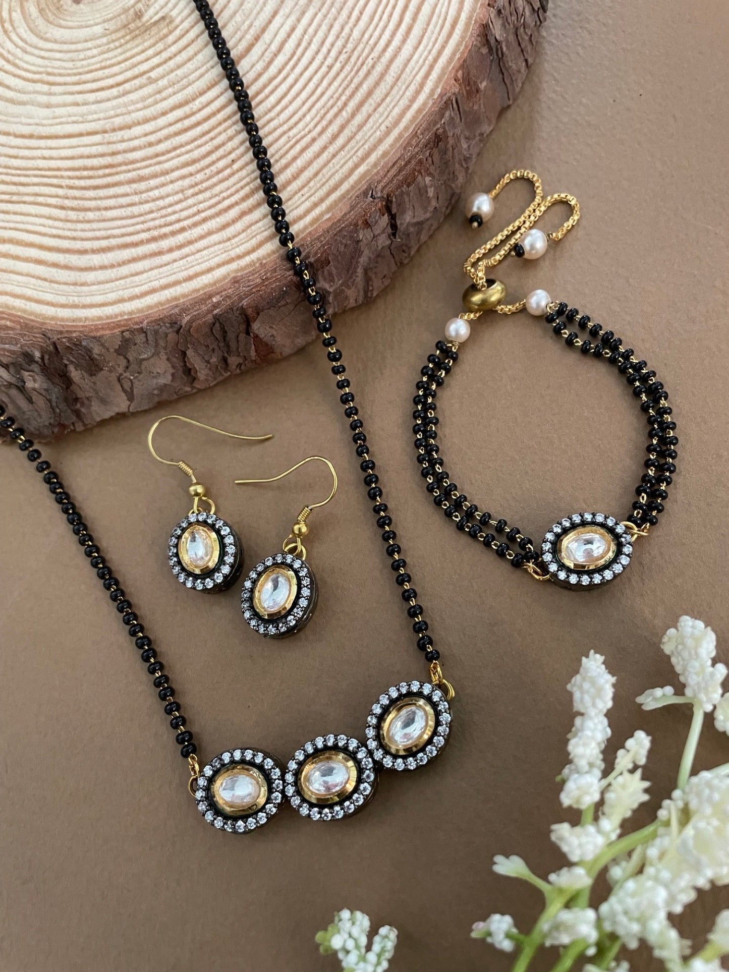Kundan & AD Pendant Oval Shape Black Polish Short Mangalsutra Set