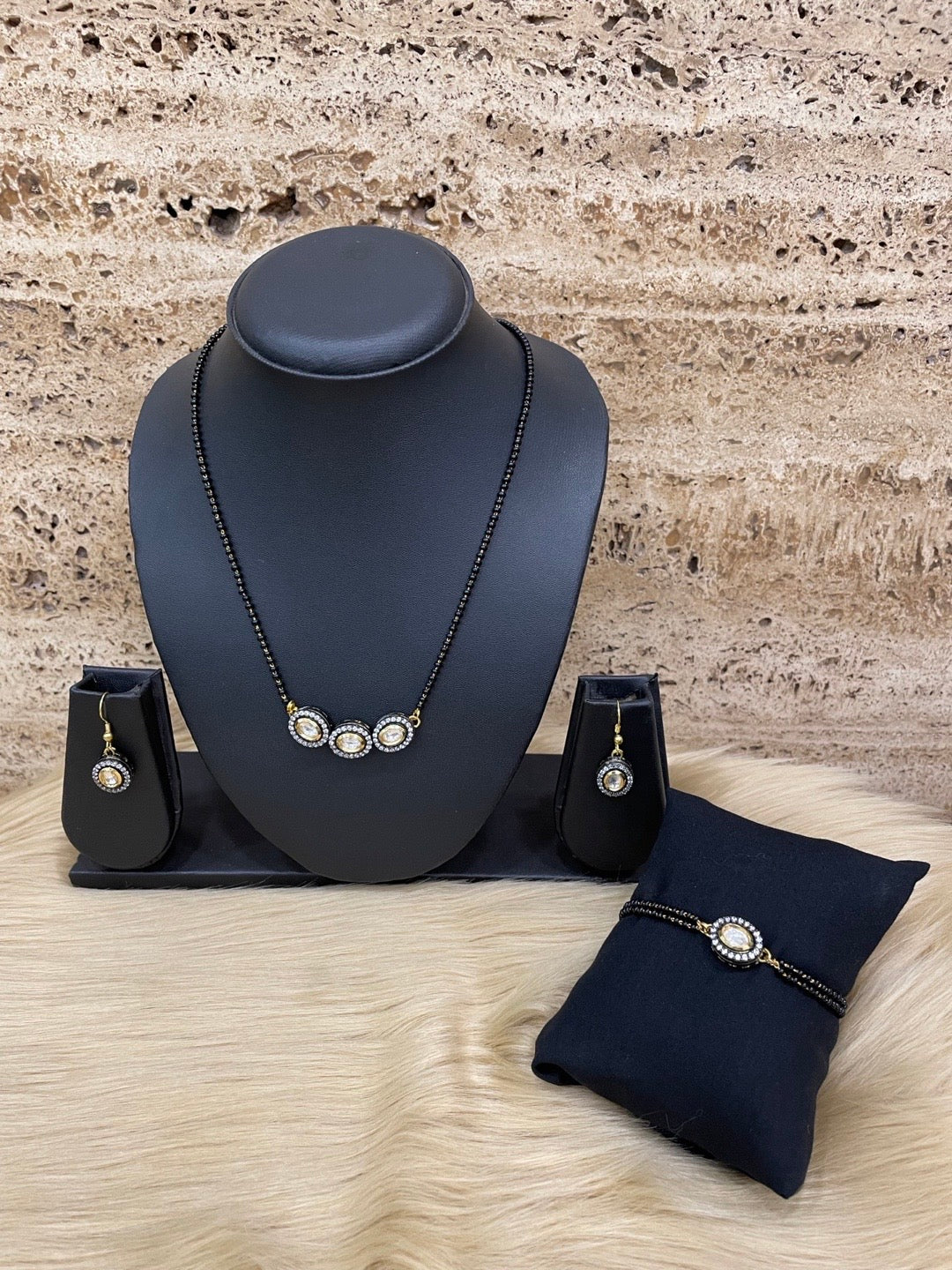 Kundan & AD Pendant Oval Shape Black Polish Short Mangalsutra Set