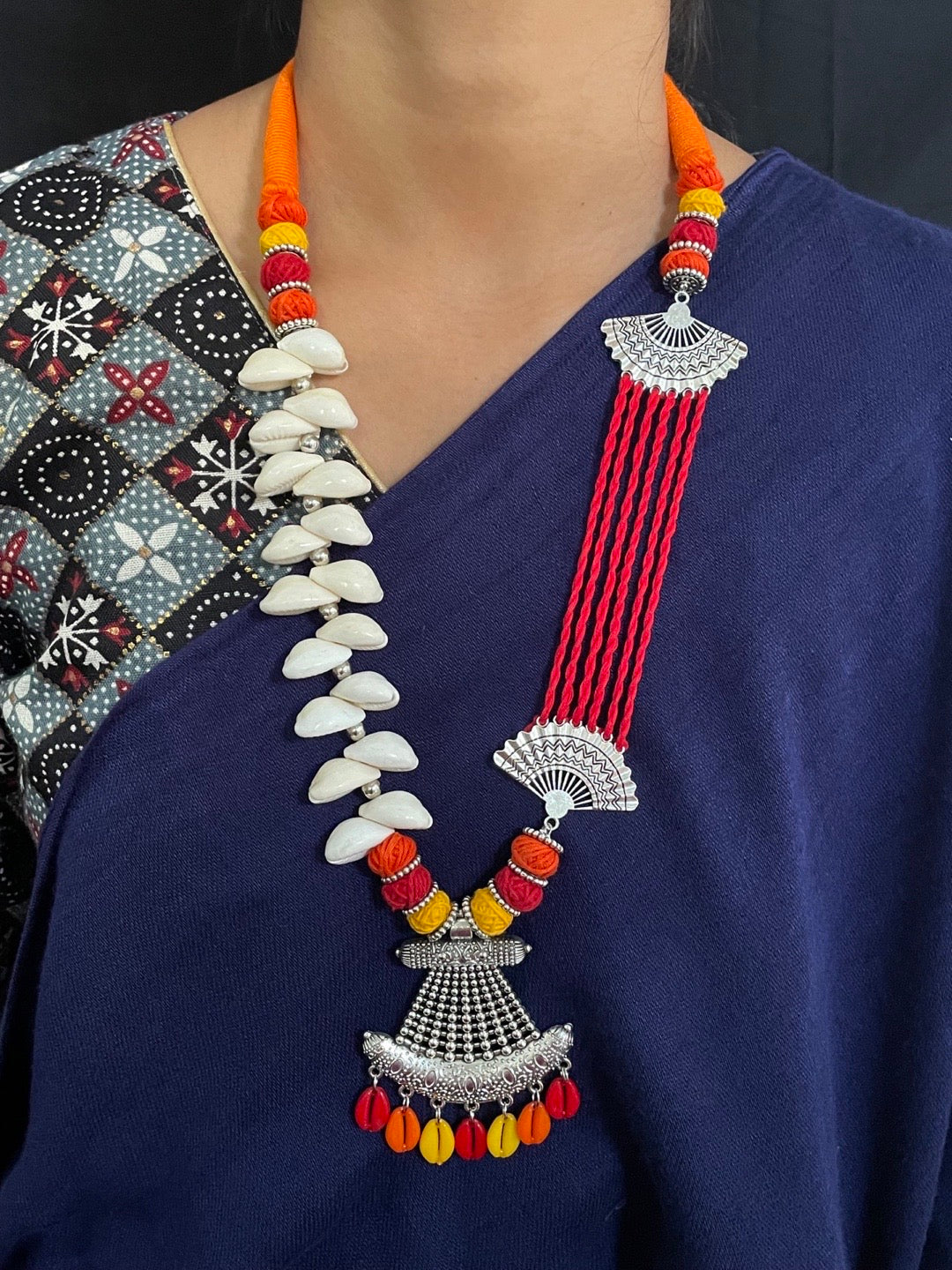 Tribal Sea Shell Design Necklace Set - Main Image