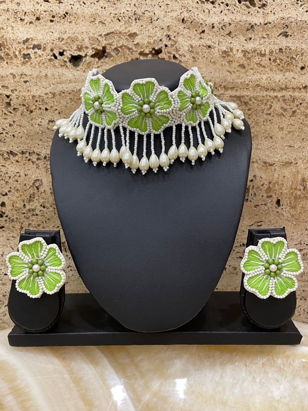 Green Flower & Pearl Beaded Choker Set
