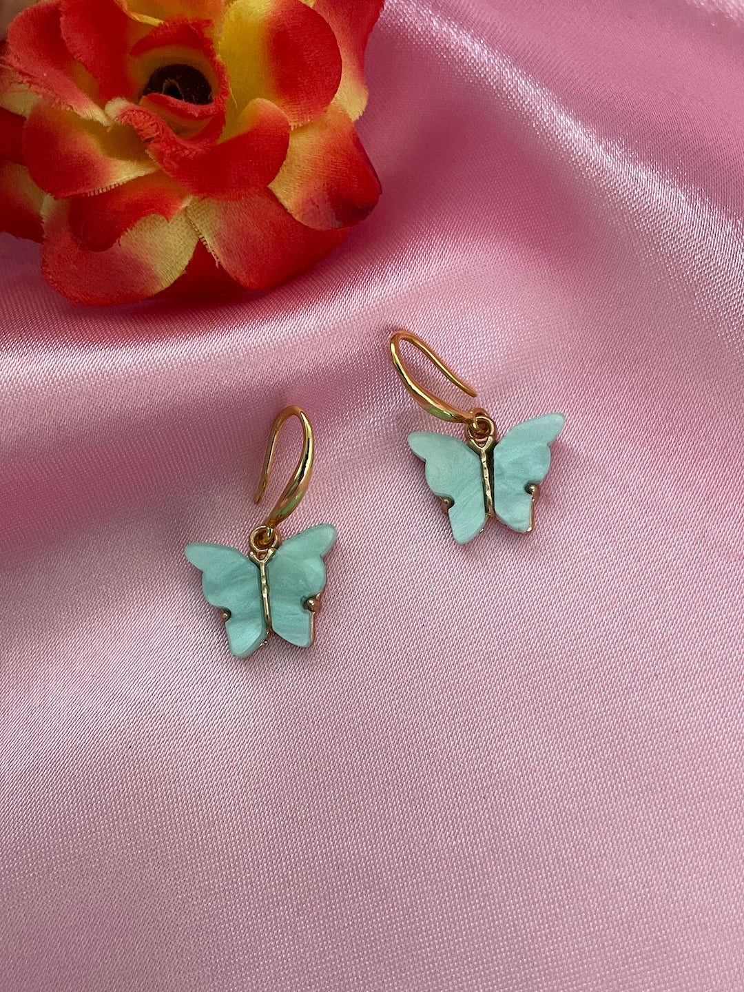 Mini Pista Butterfly Dangler Earrings