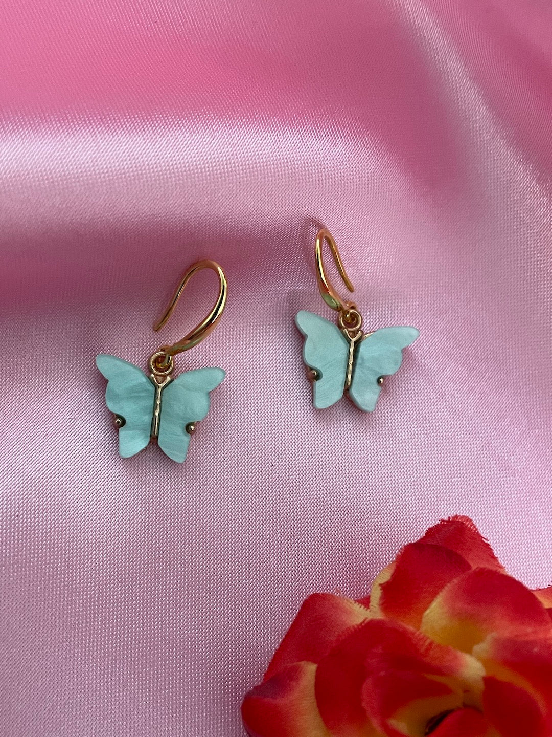 Mini Pista Butterfly Dangler Earrings