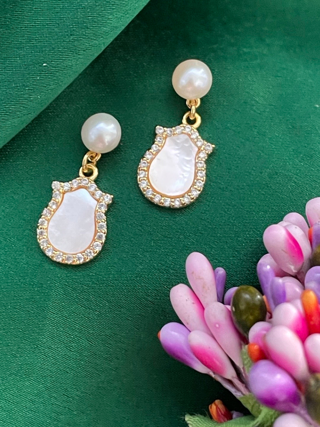 Fresh water pearl Earring With AD & Mother of Pearl in Gold
