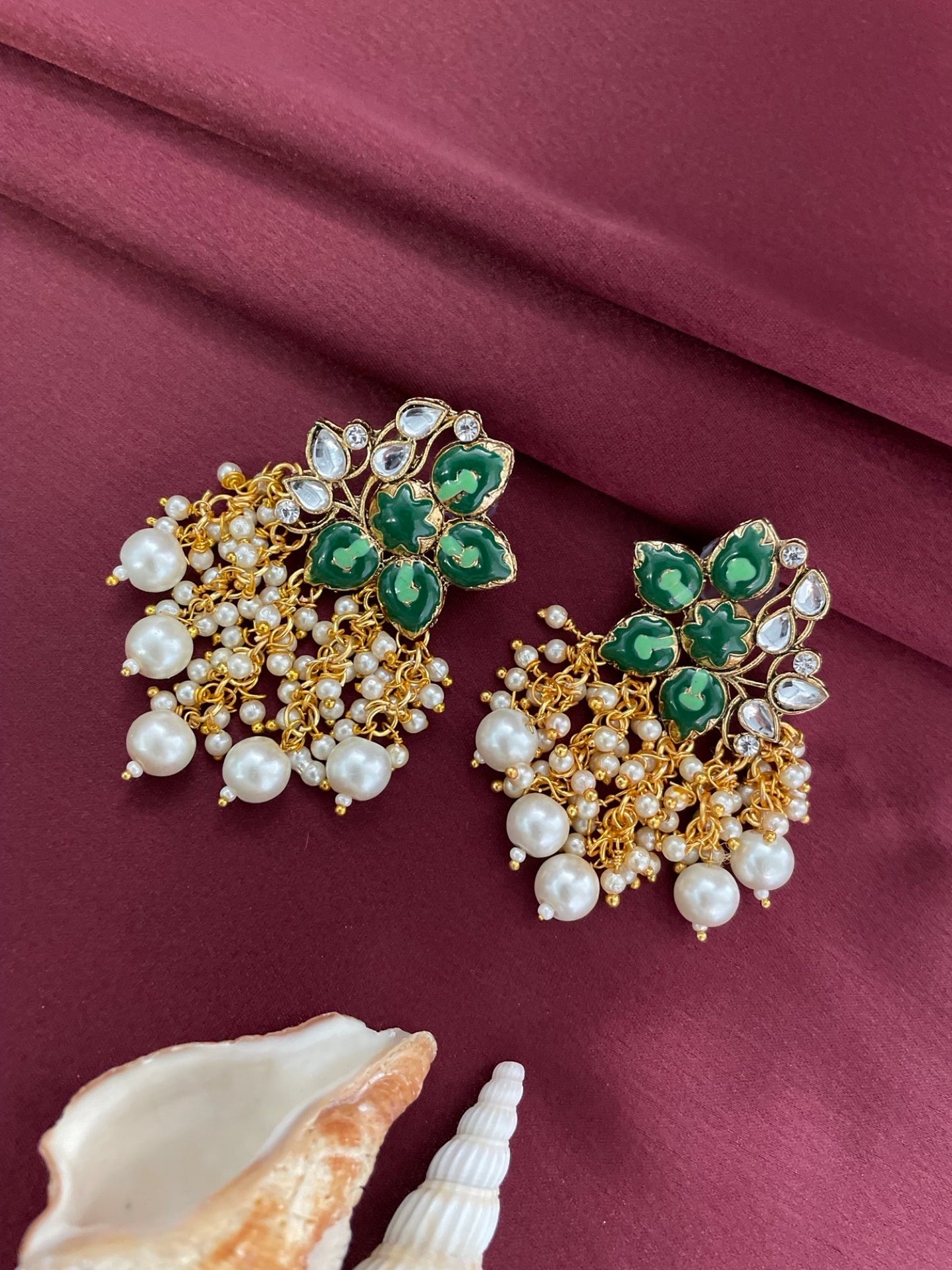 Stud Earrings Green Flower With Pearl Design