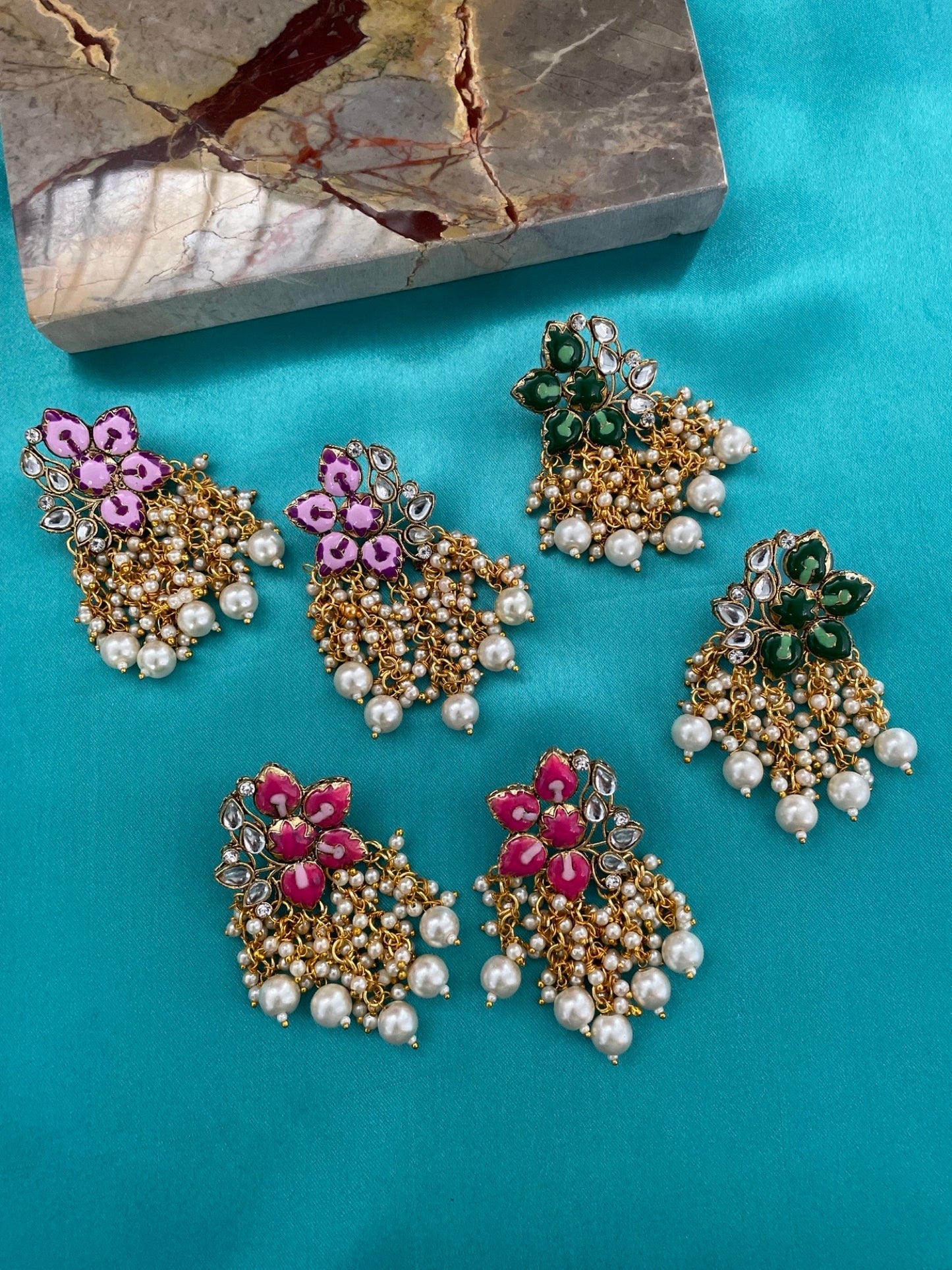 Stud Earrings Green Flower With Pearl Design