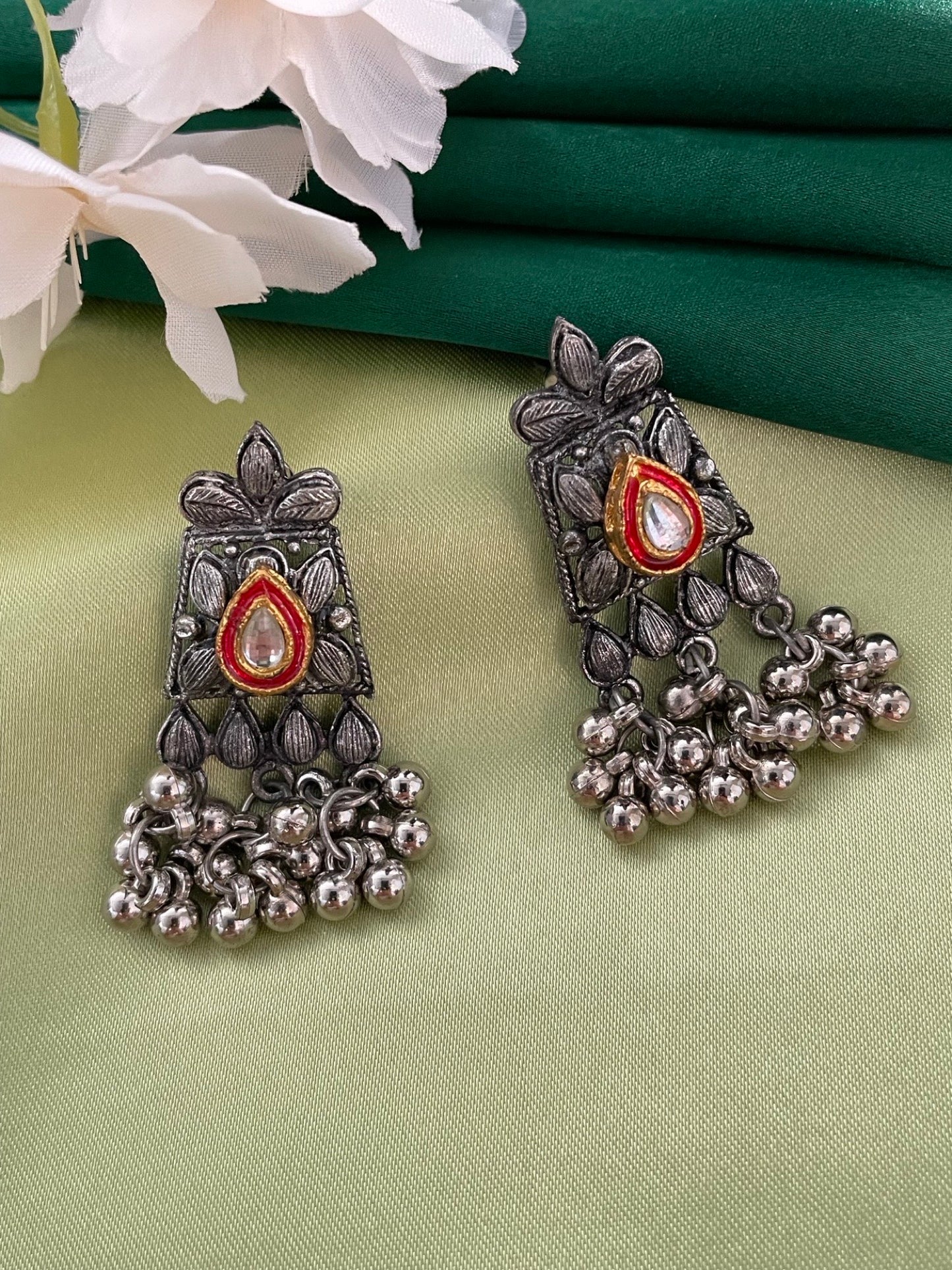Stud Earring Flower With Ghungroo Design