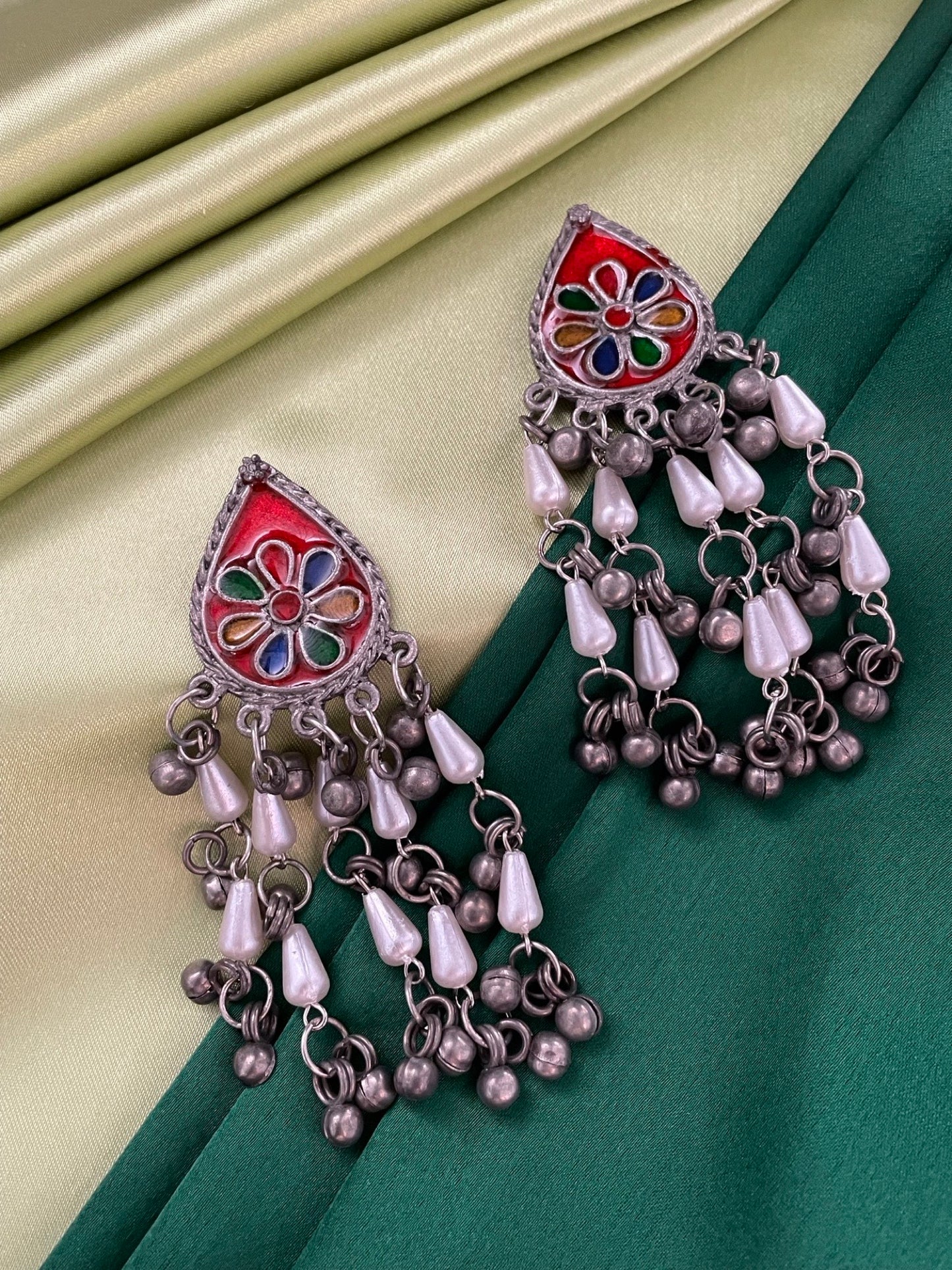 Stud Earring Flower & Ghungroo Design