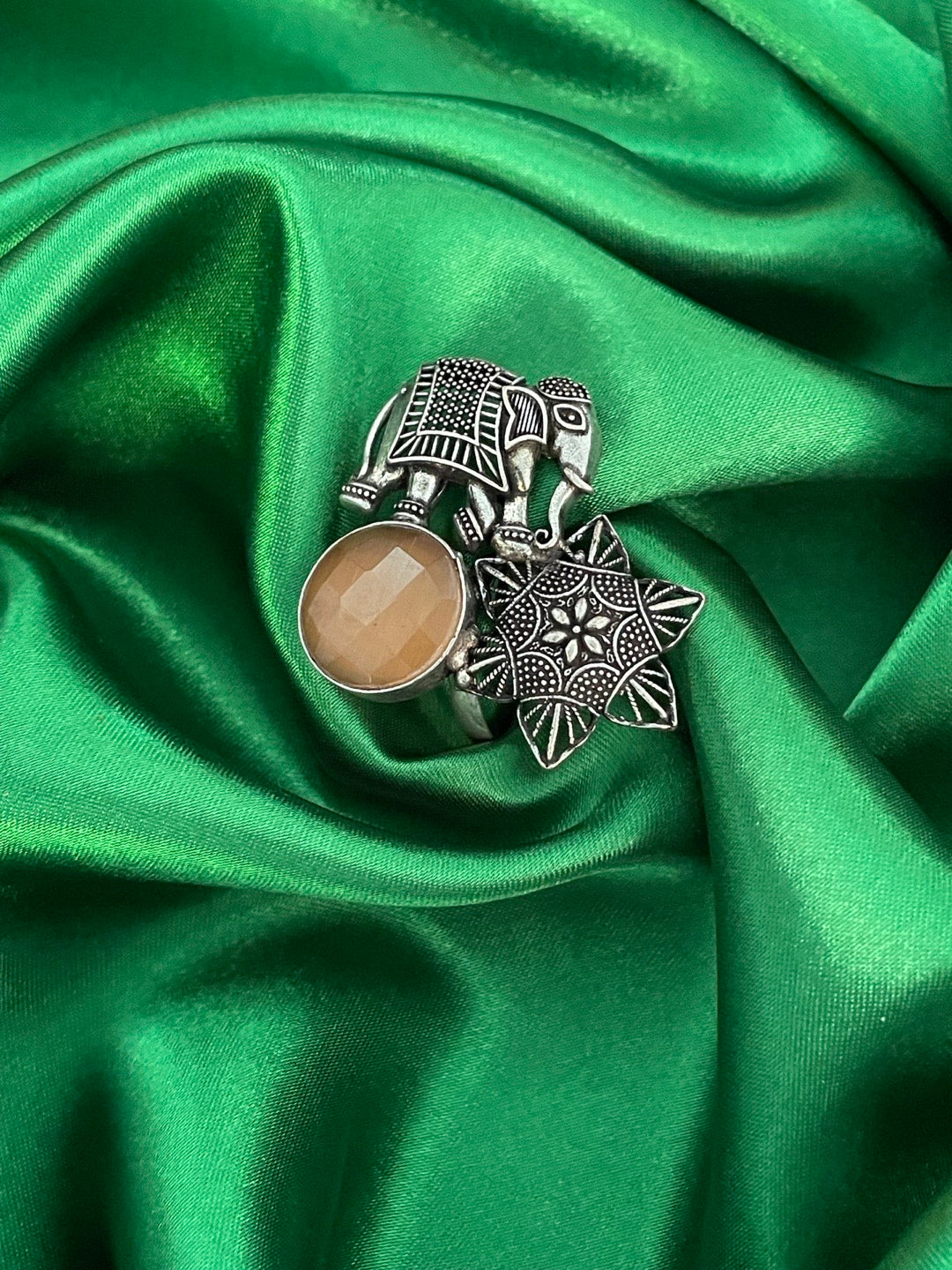 Ring Elephant & Star with Stone Design