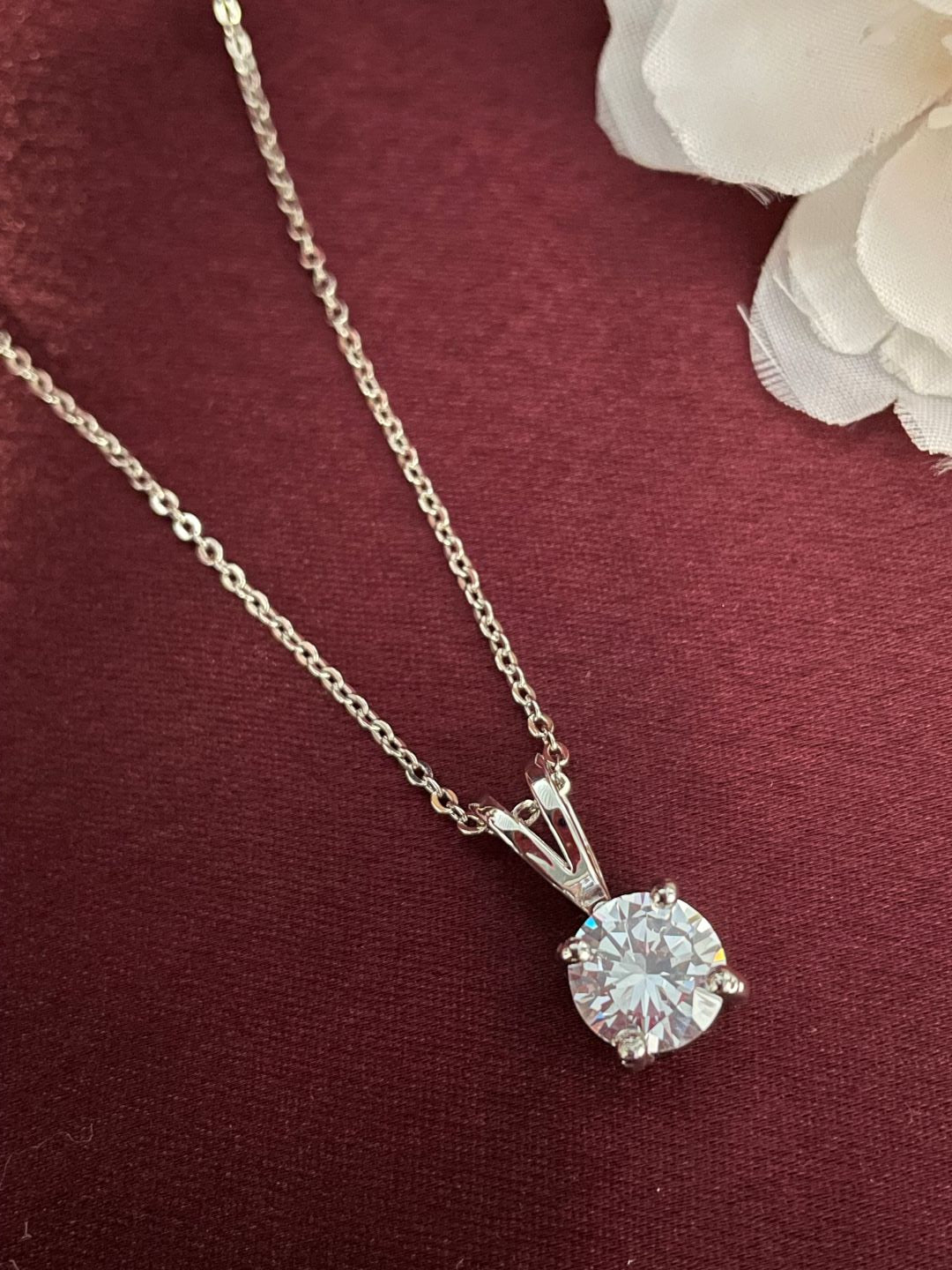 Silver Plated Round American Diamond Pendent In Silver Necklace