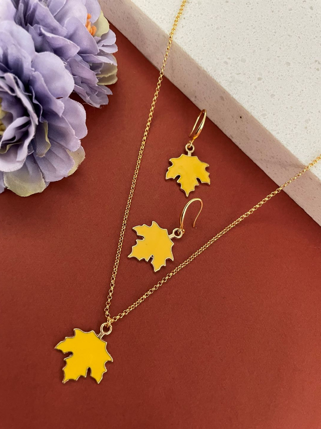 Green Maple Leaf Charm Necklace set