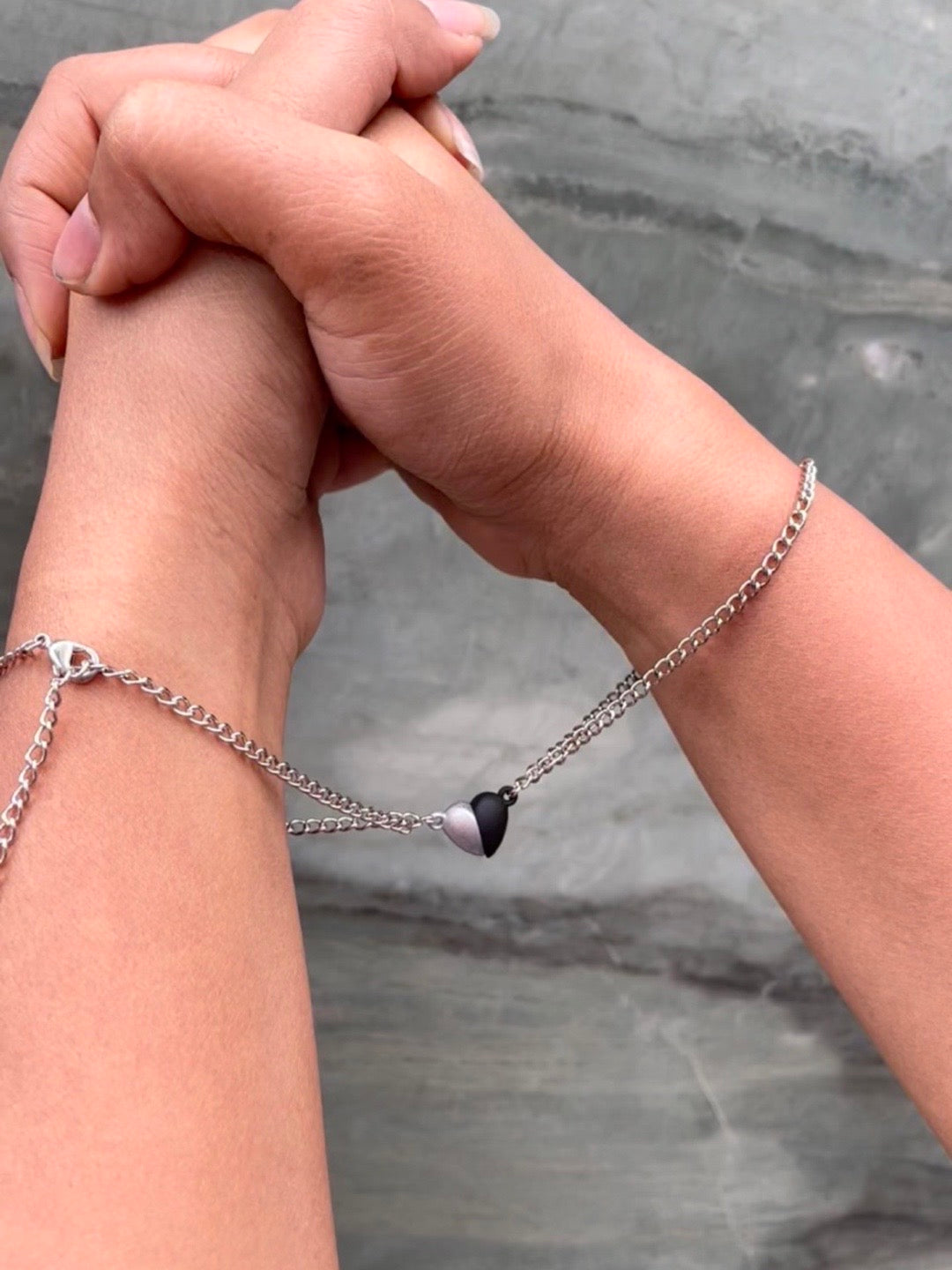 (Set of 2) Heart Hand Holding Magnet Bracelets