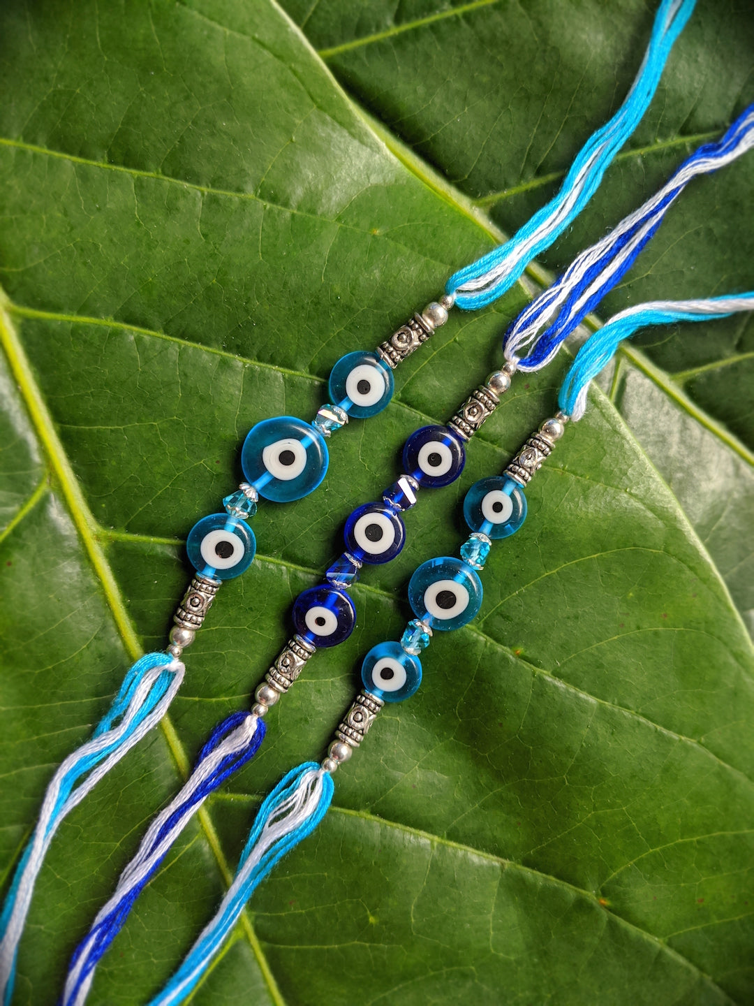 Set Rakhis