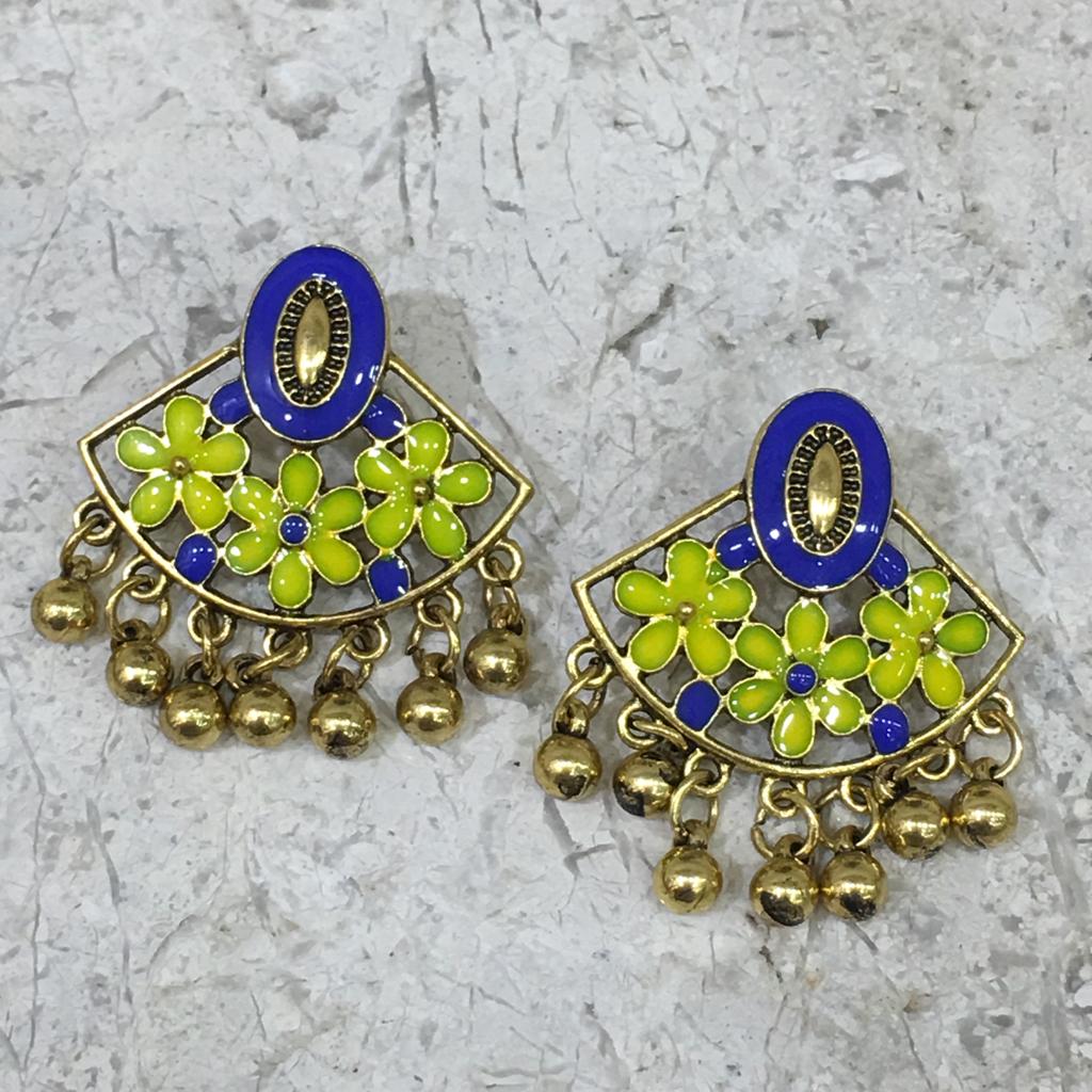 Gold earrings for work on sale