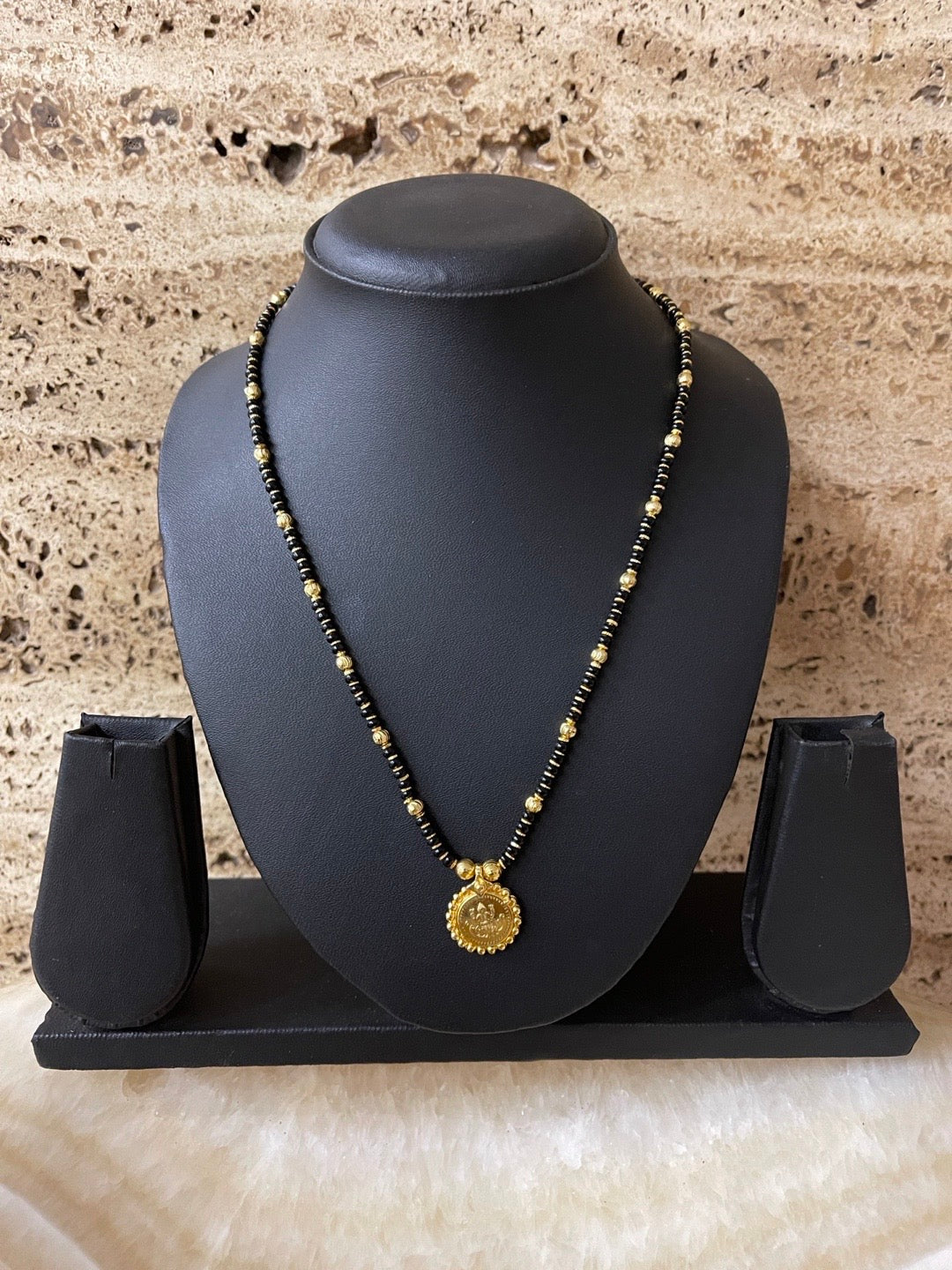 lakshmi mangalsutra
