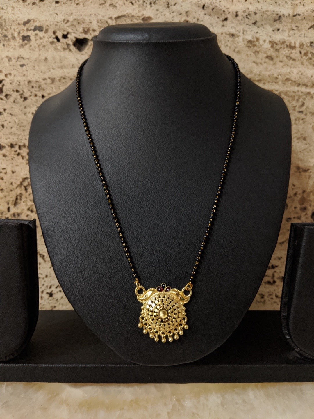 simple modern mangalsutra design