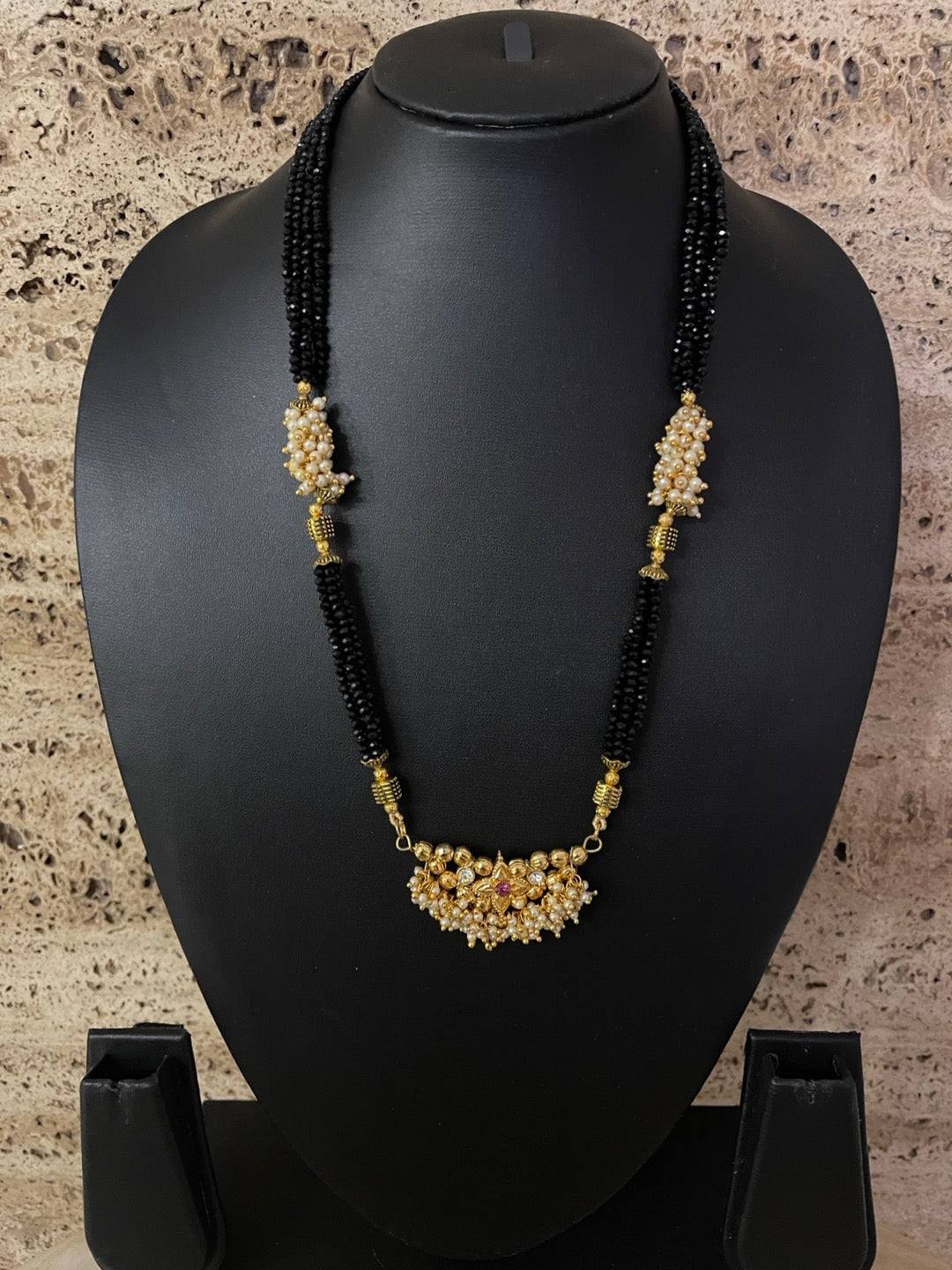Short Mangalsutra designs