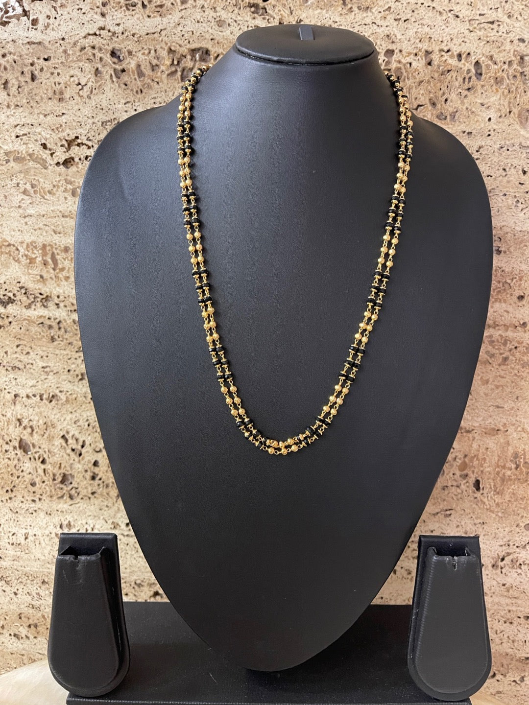 Short Mangalsutra Designs Line Gold Mangalsutra In South Indian Style Crystal Black Beads Gold Chain