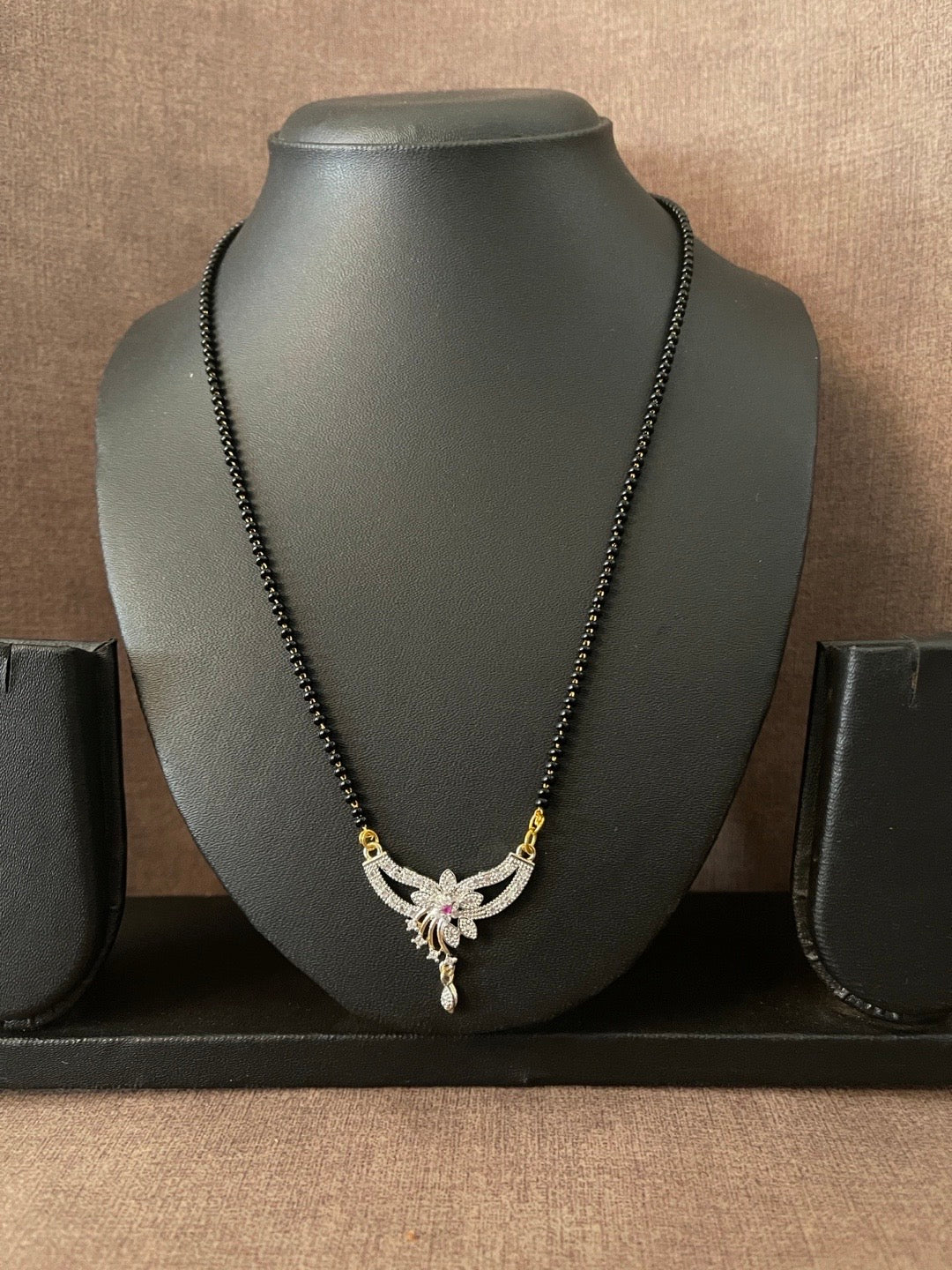 short mangalsutra designs