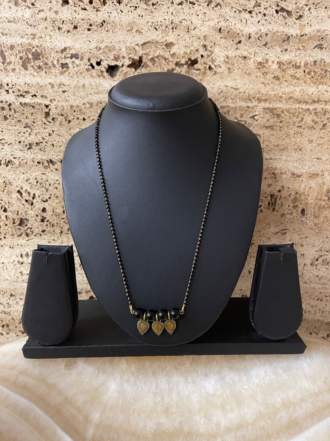 simple mangalsutra design