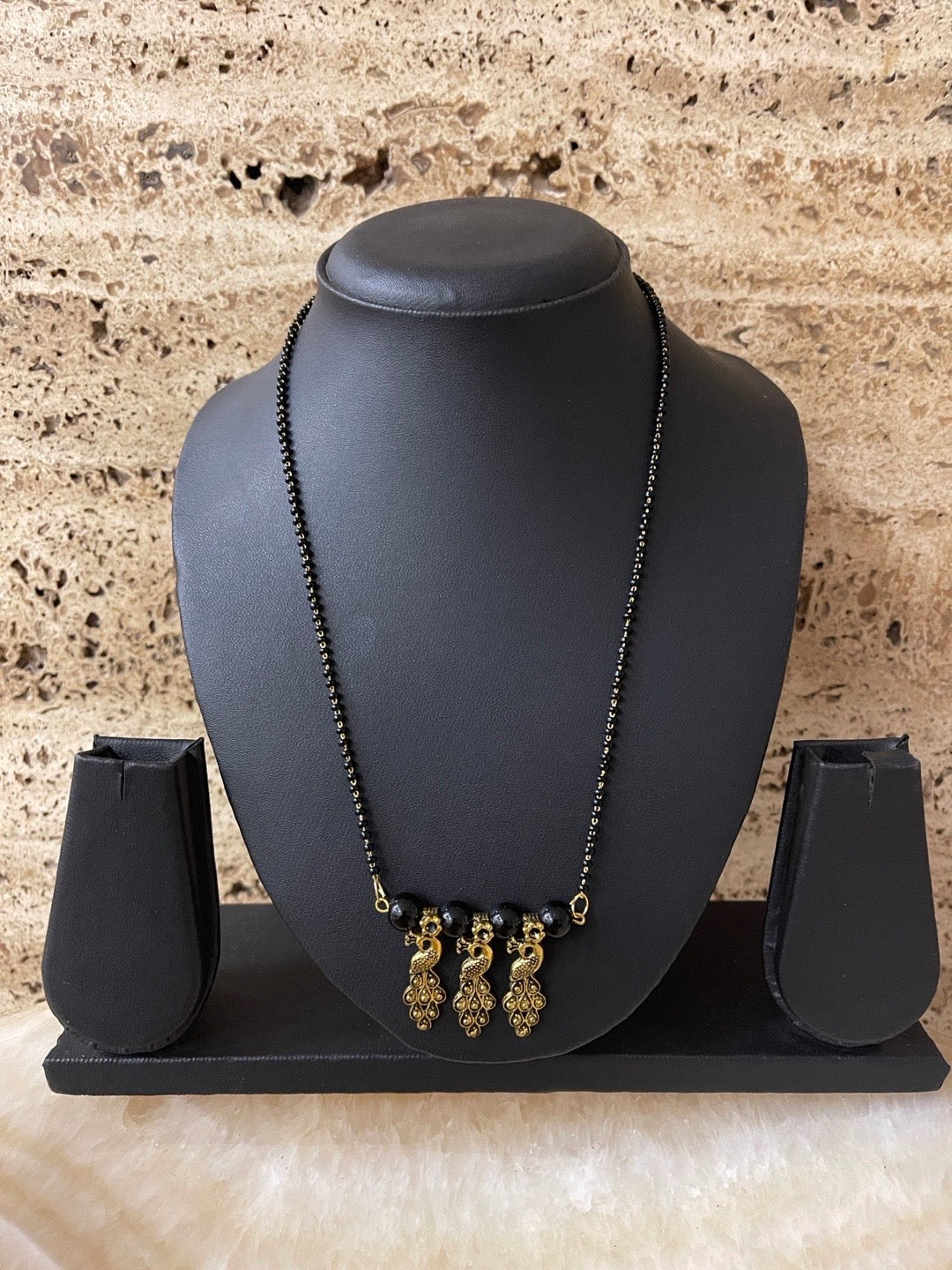 modern simple trendy mangalsutra design