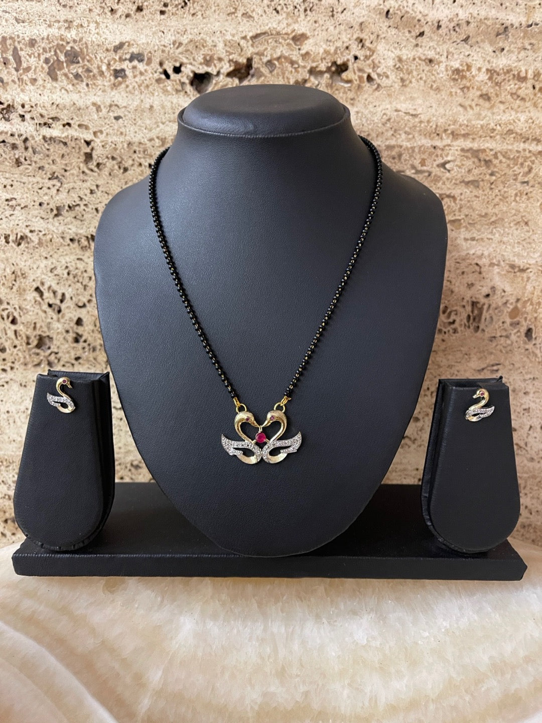 Latest Short Mangalsutra Design
