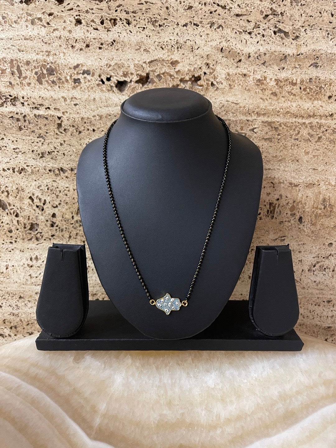gold mangalsutra designs latest
