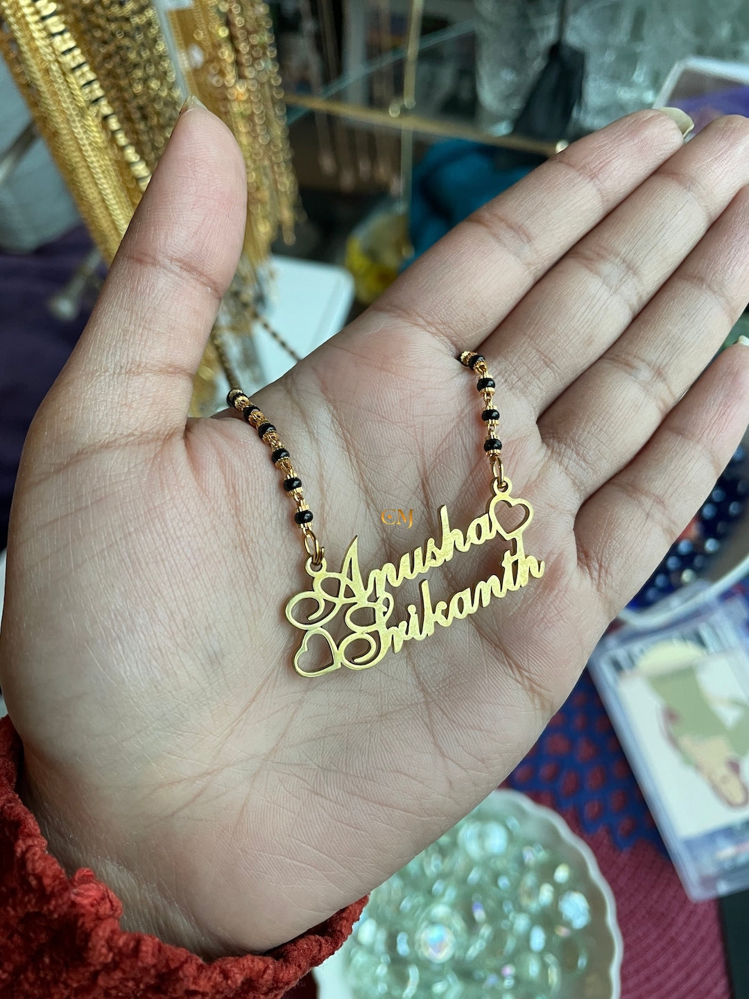 gold name mangalsutra
