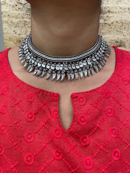 Silver Choker Necklace Leaf Design