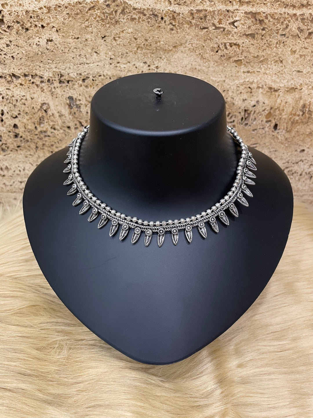 Silver Choker Necklace Leaf Design