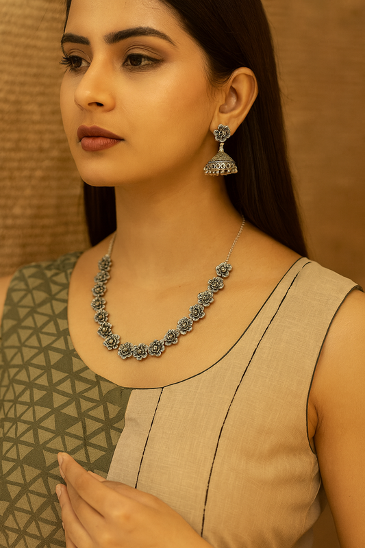 Silver Necklace Set Flower Design