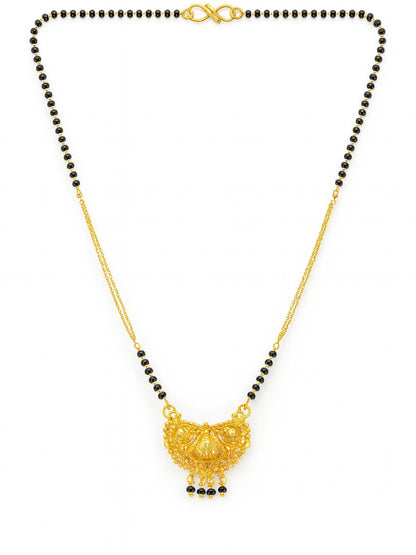 Gold Pendant Traditional Short Mangalsutra Design