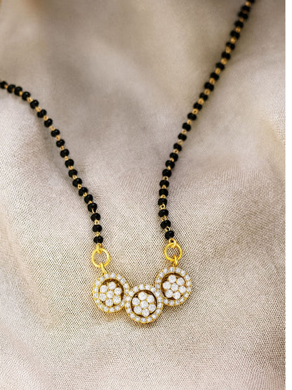 AD Flower Round Pendant Short Mangalsutra Design
