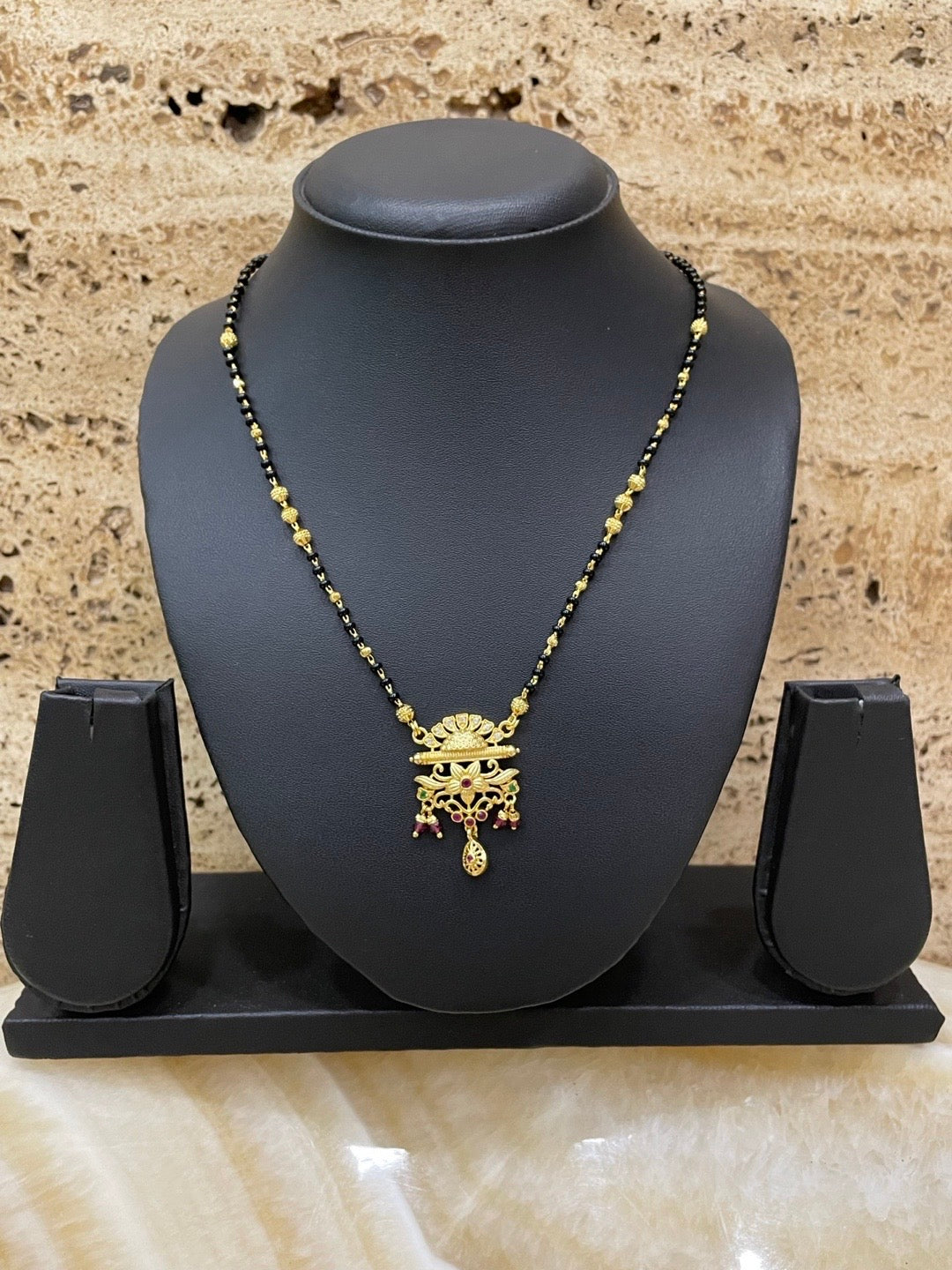 Short Mangalsutra Multi Stone Floral Pendant