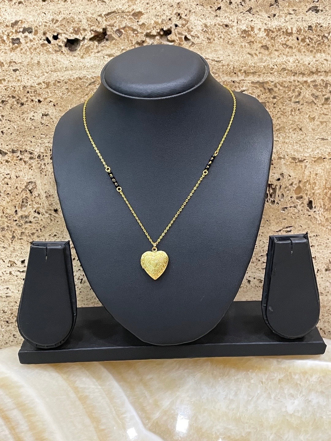 Heart Photo-Frame Pendant Mangalsutra