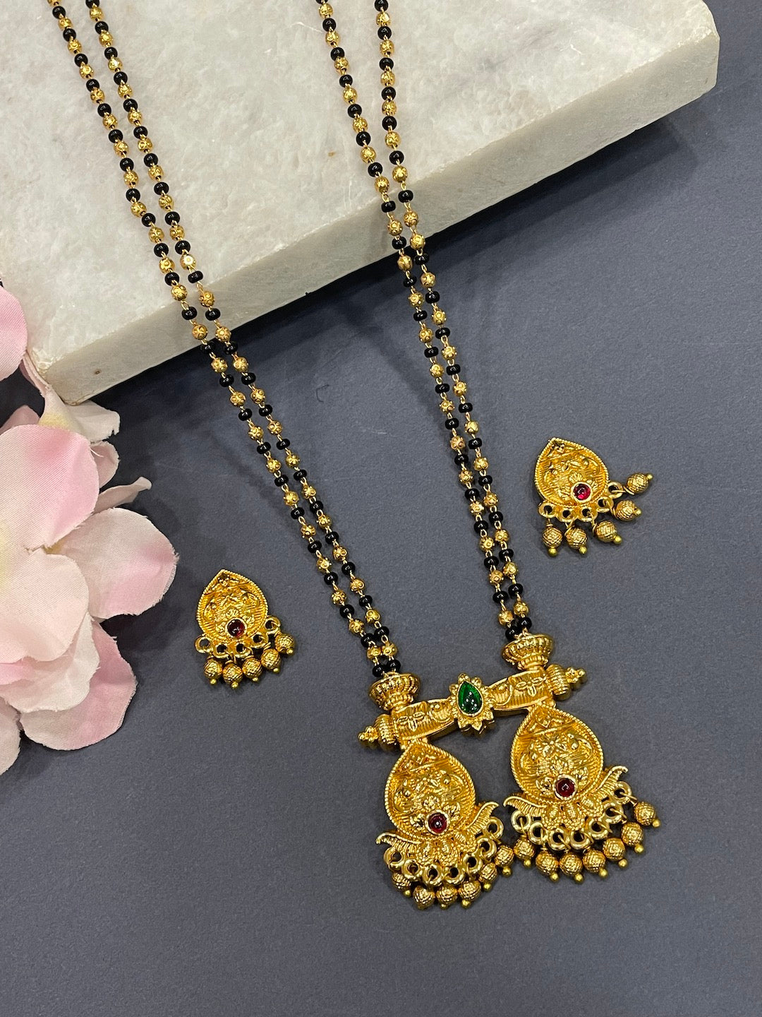 Flower Pendant Mangalsutra Set