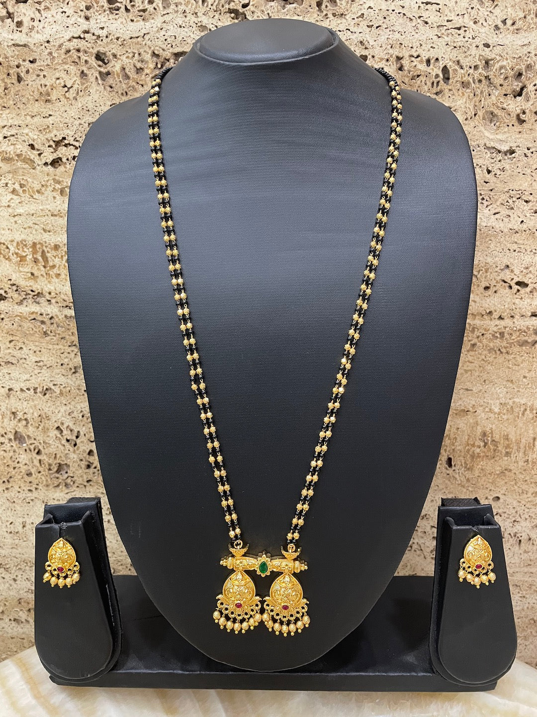 Flower Pendant Mangalsutra Set