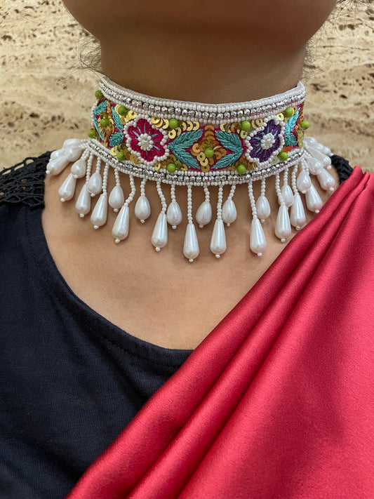 Beaded Choker Necklace Embroidery Design