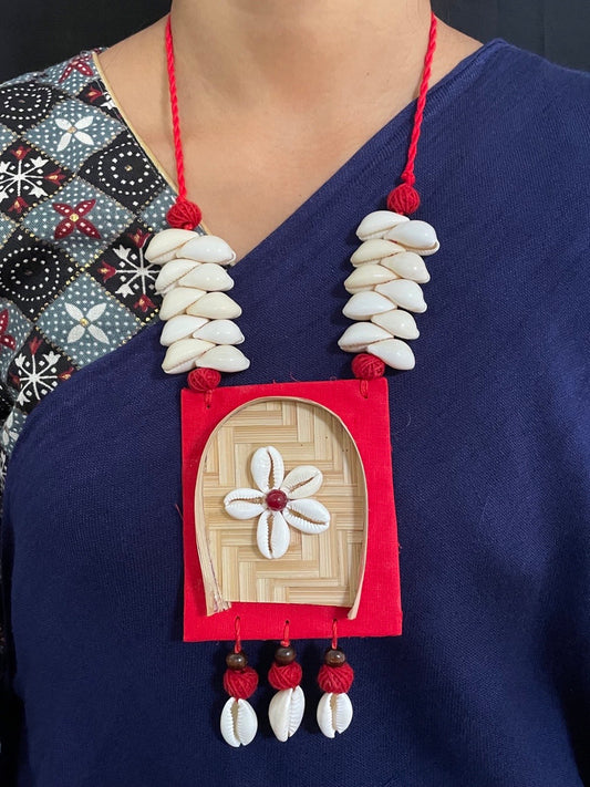 Soop/Shell Design Red Necklace Set