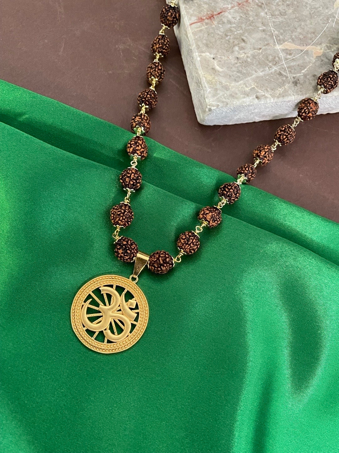 Om Round Pendant Rudraksha Gold mala