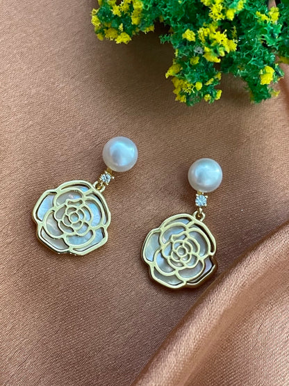 Fresh water pearl Earring With Rose Design in Gold  & Mother of Pearl