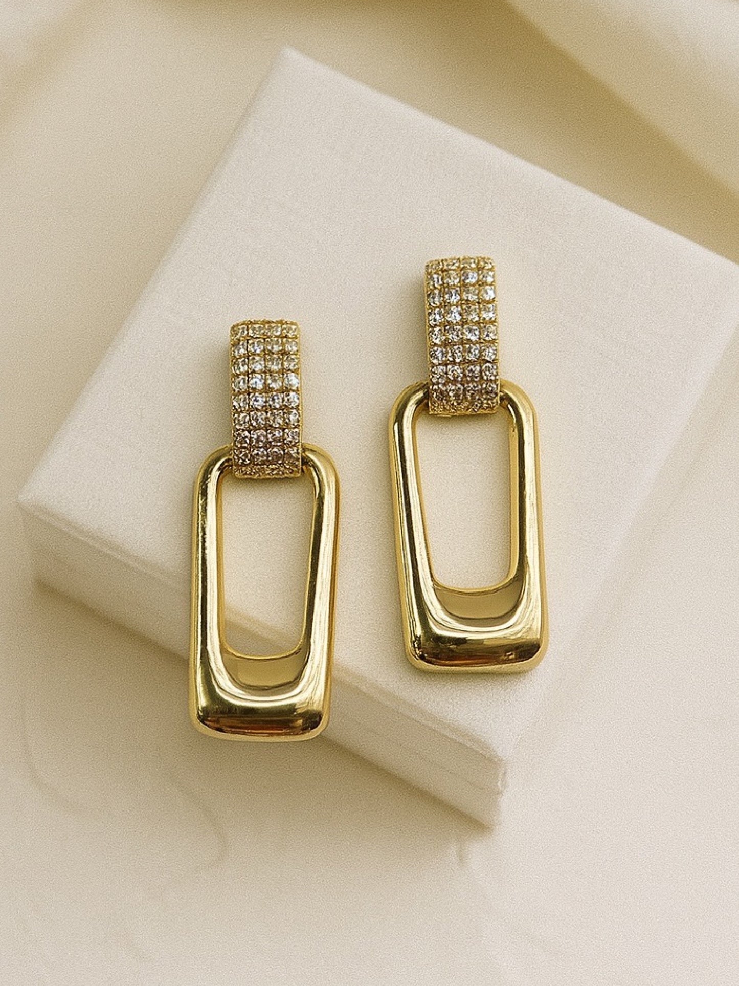 AD Elegant Design Western Earrings