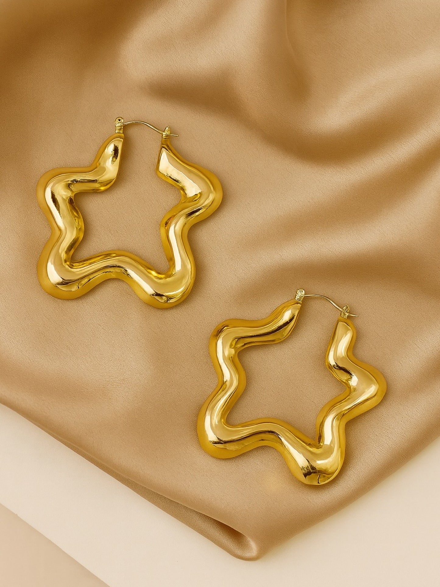 Thick Bold Star Design Western Earrings