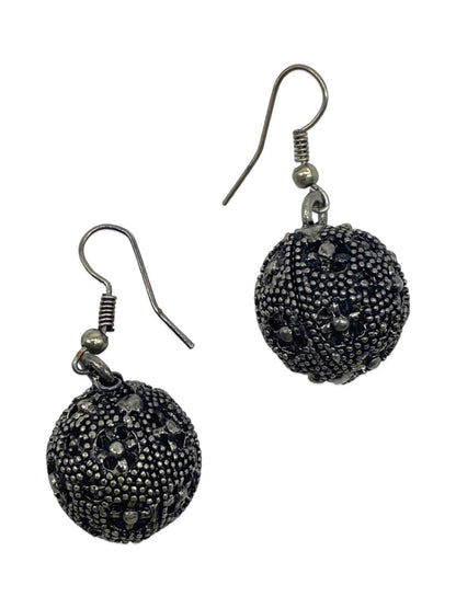 Dangler Earring Ball Shape Design